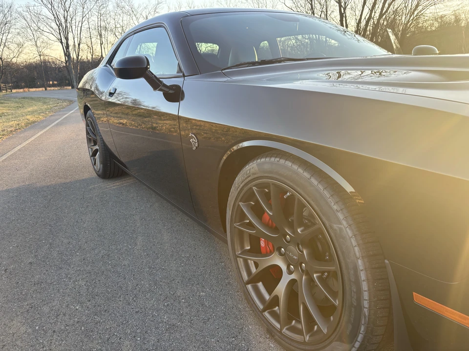 2015 Dodge Challenger SRT Hellcat 3rd Gen - Image 7 of 31