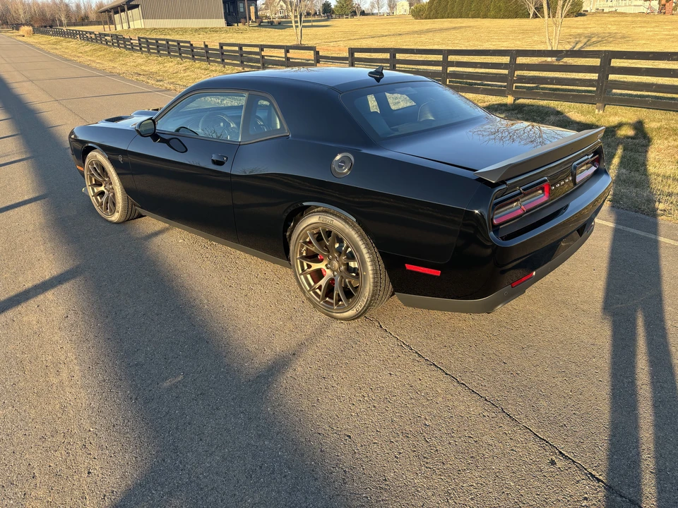 2015 Dodge Challenger SRT Hellcat 3rd Gen - Image 4 of 31