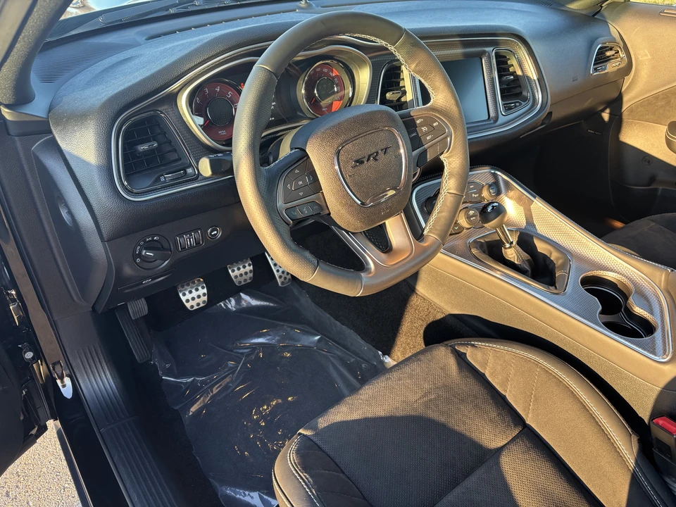 2015 Dodge Challenger SRT Hellcat 3rd Gen - Image 9 of 31