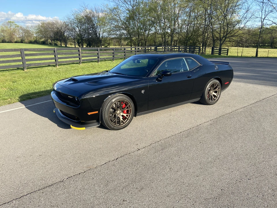 2015 Dodge Challenger SRT Hellcat 3rd Gen - Image 2 of 31
