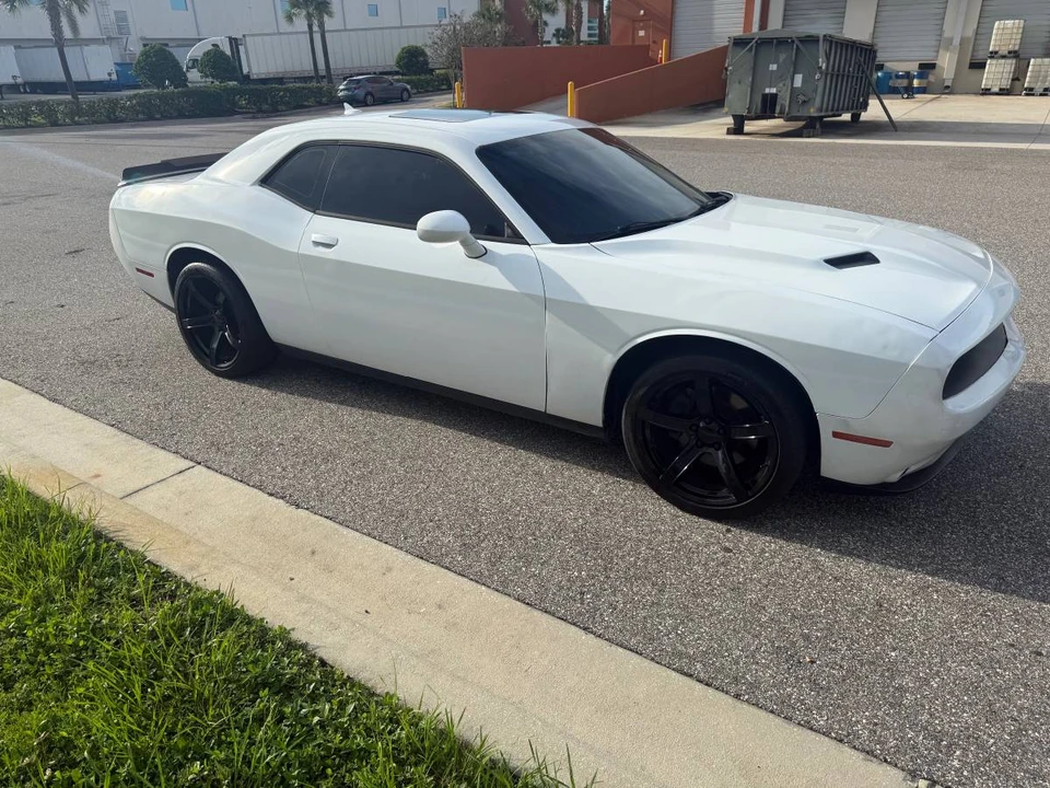 2015 Dodge Challenger 3rd Gen - Image 6 of 12