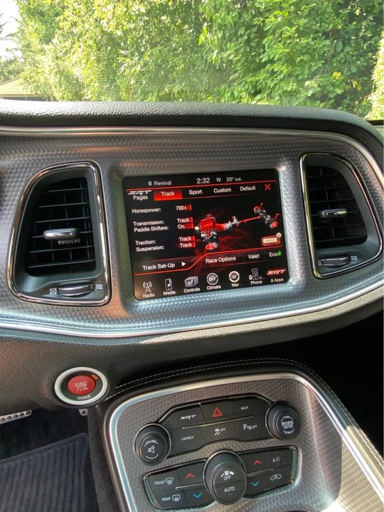 2015 Dodge Challenger 3rd Gen - Image 9 of 10
