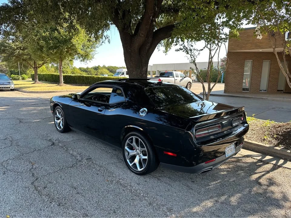 2015 Dodge Challenger 3rd Gen - Image 4 of 8