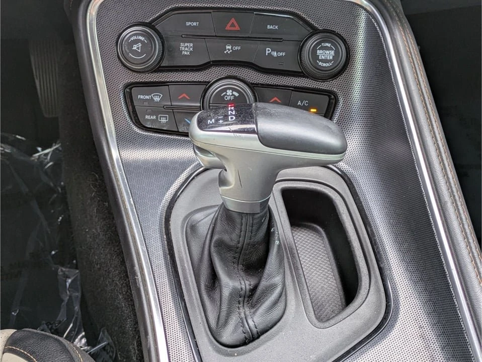 2015 Dodge Challenger 3rd Gen - Image 15 of 20