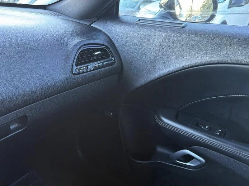 2015 Dodge Challenger 3rd Gen - Image 17 of 19
