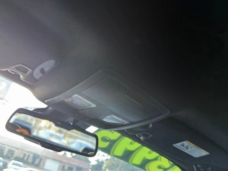 2015 Dodge Challenger 3rd Gen - Image 18 of 19