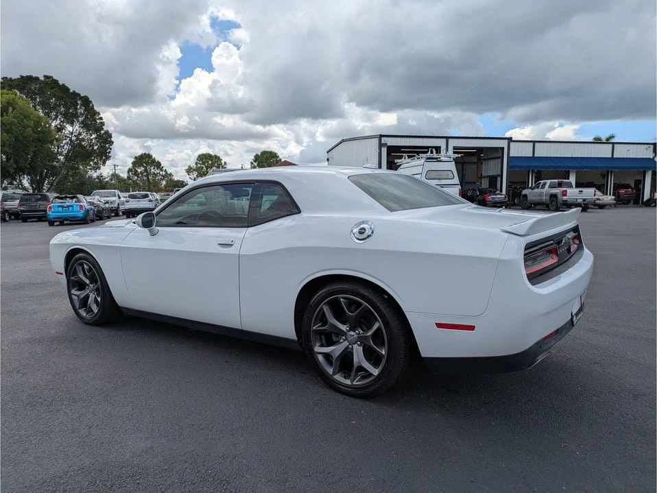 2015 Dodge Challenger 3rd Gen - Image 5 of 20