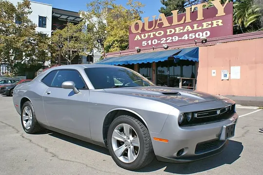 2015 Dodge Challenger SXT