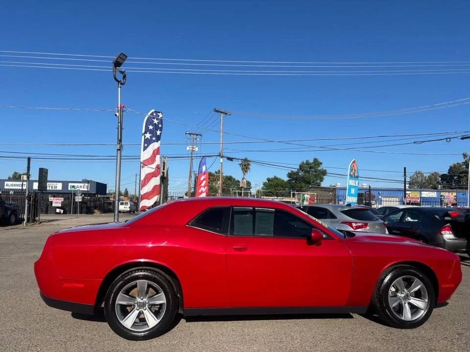 2015 Dodge Challenger 3rd Gen - Image 5 of 16
