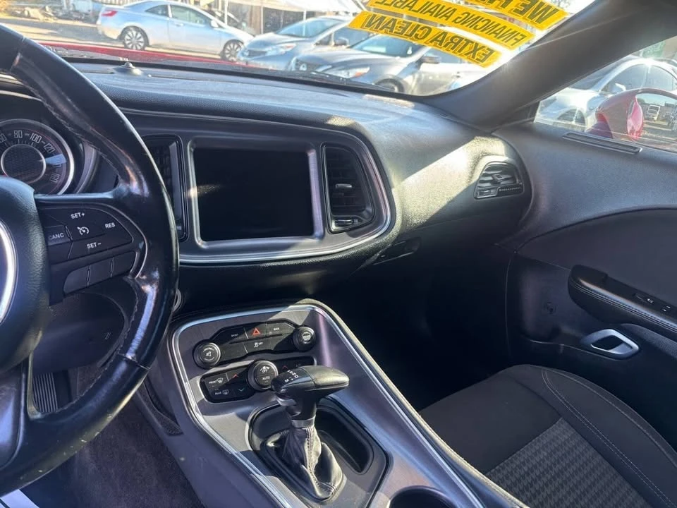 2015 Dodge Challenger 3rd Gen - Image 9 of 16