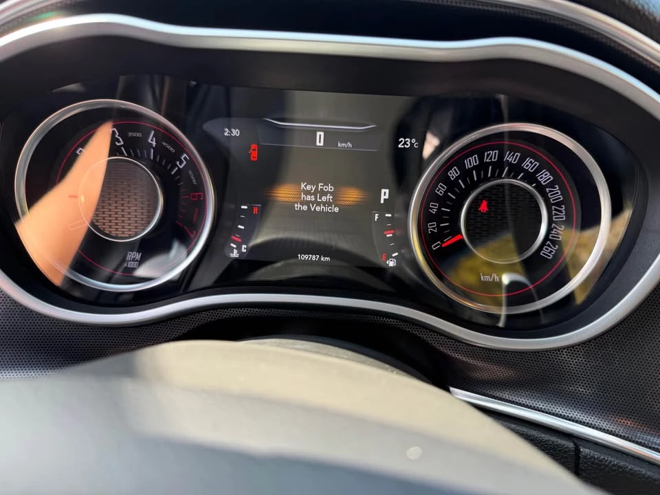 2015 Dodge Challenger 3rd Gen - Image 10 of 11