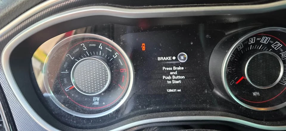 2015 Dodge Challenger 3rd Gen - Image 7 of 9