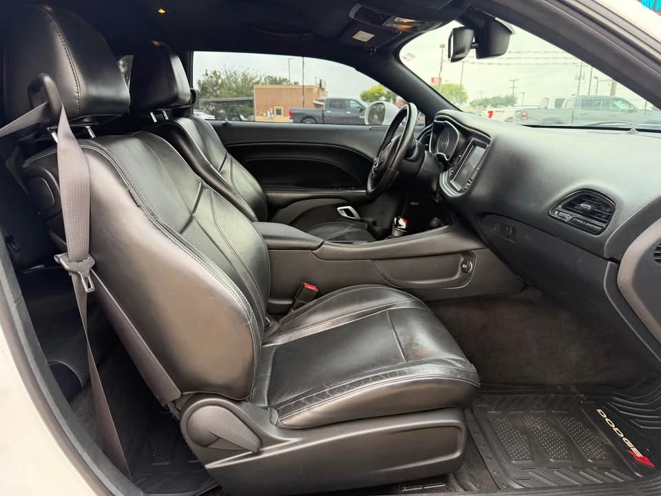 2015 Dodge Challenger 3rd Gen - Image 11 of 15