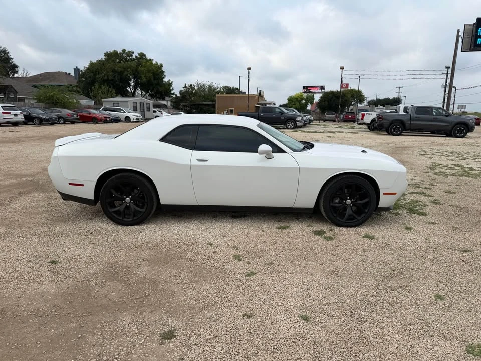 2015 Dodge Challenger 3rd Gen - Image 5 of 15