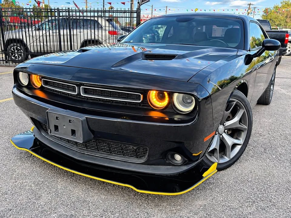 2015 Dodge Challenger 3rd Gen - Image 2 of 9