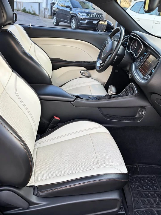 2015 Dodge Challenger 3rd Gen - Image 7 of 9
