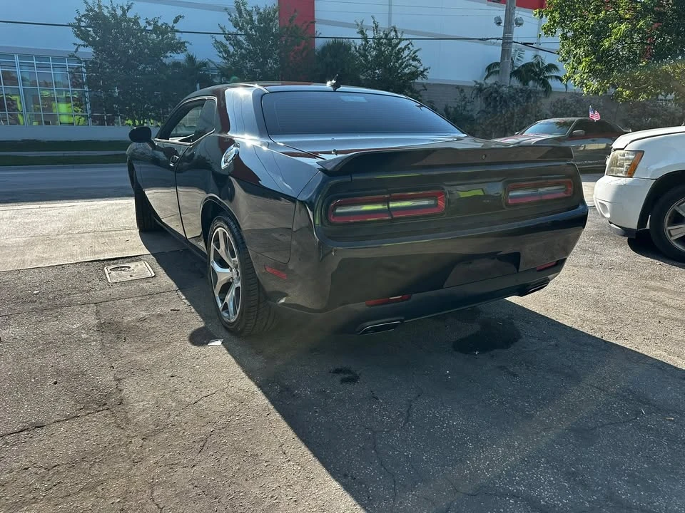 2015 Dodge Challenger 3rd Gen - Image 5 of 17