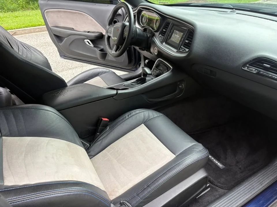 2015 Dodge Challenger 3rd Gen - Image 10 of 15