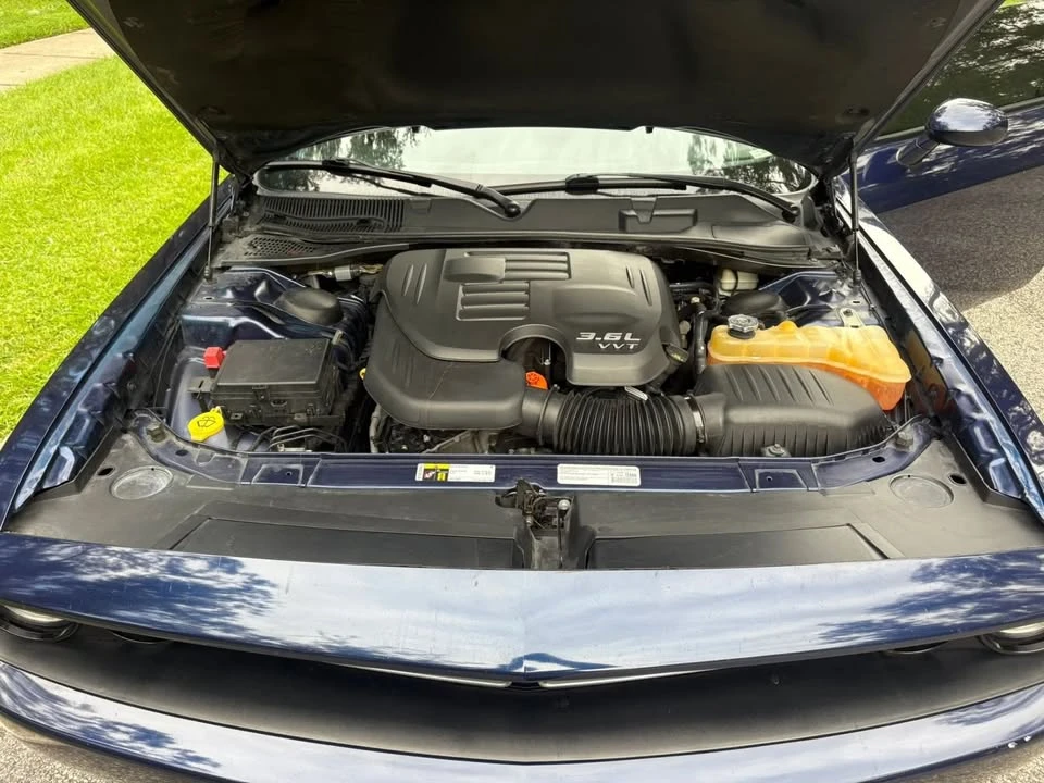 2015 Dodge Challenger 3rd Gen - Image 14 of 15