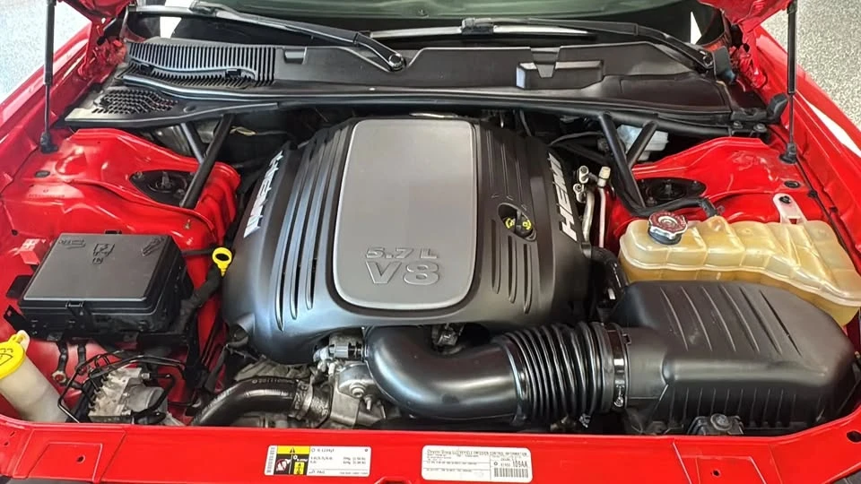 2015 Dodge Challenger 3rd Gen - Image 19 of 20