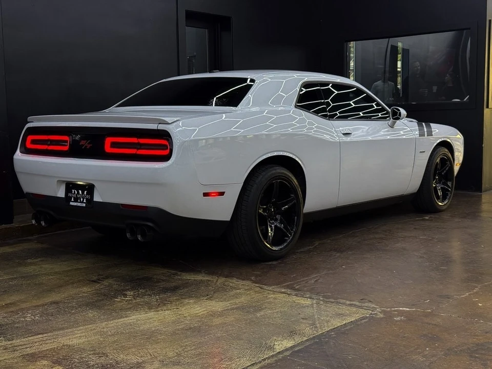 2015 Dodge Challenger 3rd Gen - Image 9 of 12