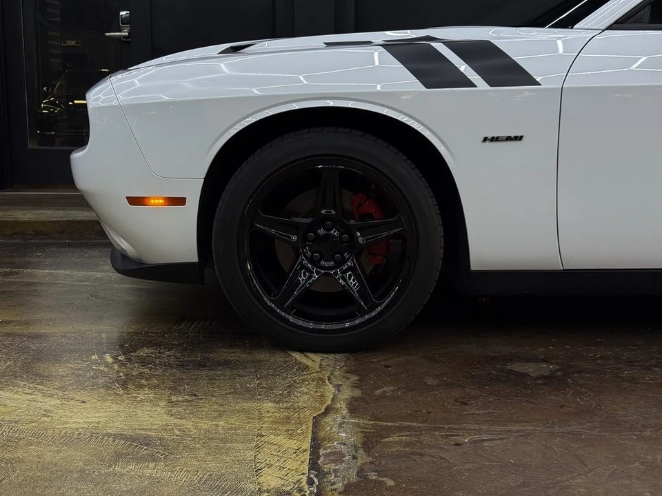 2015 Dodge Challenger 3rd Gen - Image 4 of 12