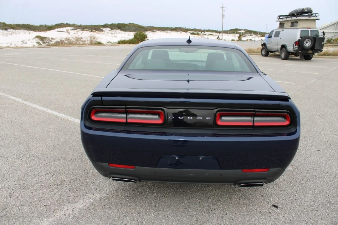 2015 Dodge Challenger 3rd Gen - Image 17 of 21