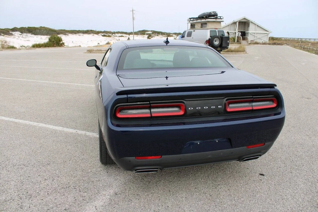2015 Dodge Challenger 3rd Gen - Image 16 of 21