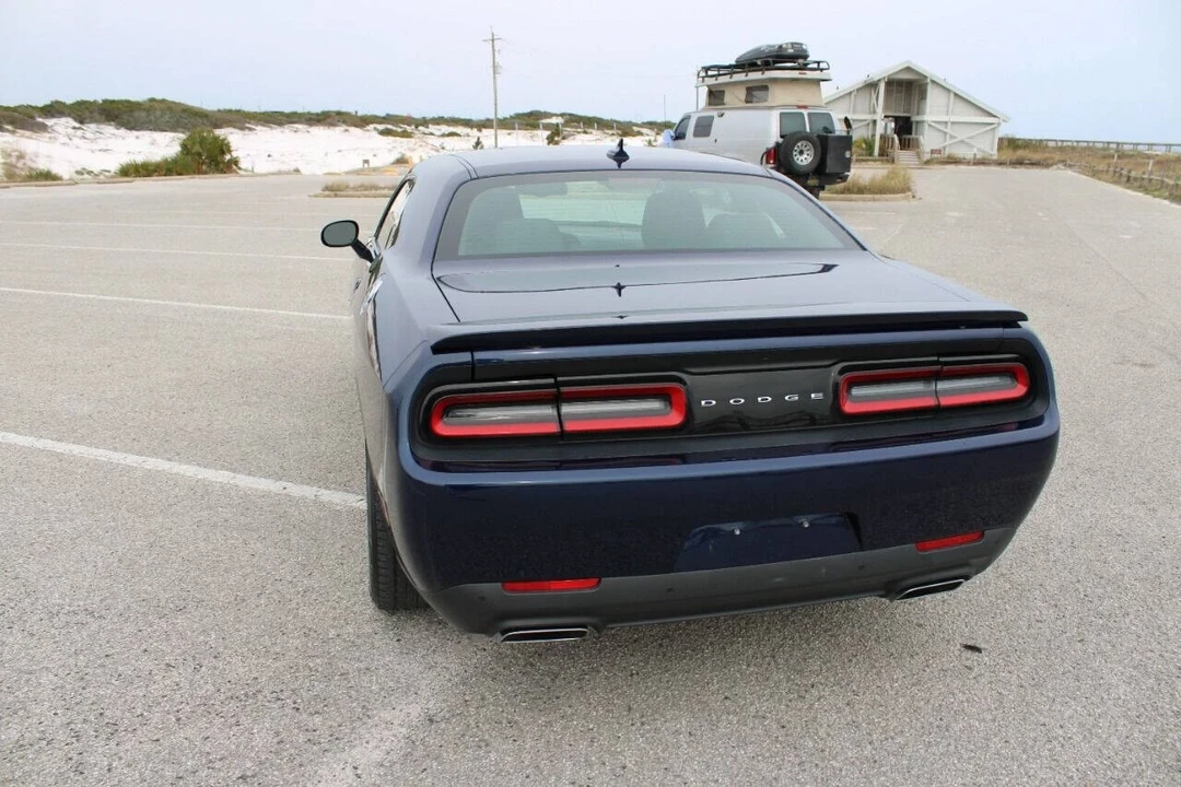 2015 Dodge Challenger 3rd Gen - Image 16 of 21
