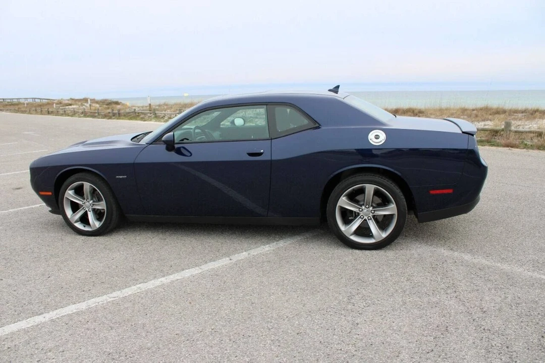 2015 Dodge Challenger 3rd Gen - Image 10 of 21