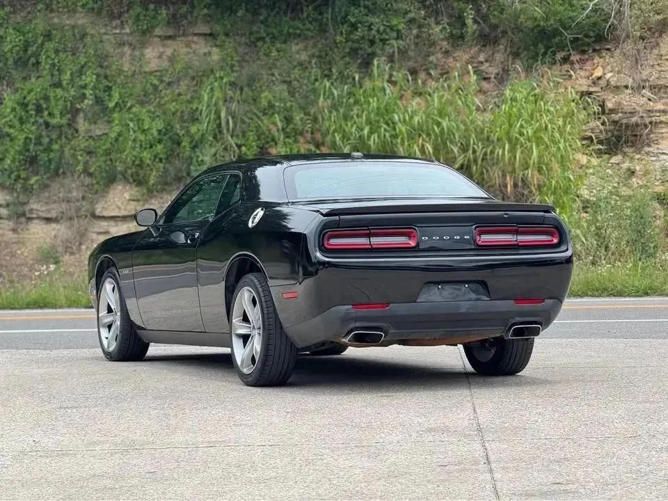 2015 Dodge Challenger 3rd Gen - Image 5 of 12