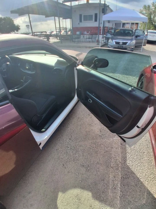 2015 Dodge Challenger 3rd Gen - Image 9 of 11