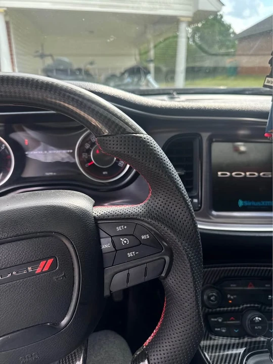 2015 Dodge Challenger 3rd Gen - Image 4 of 10