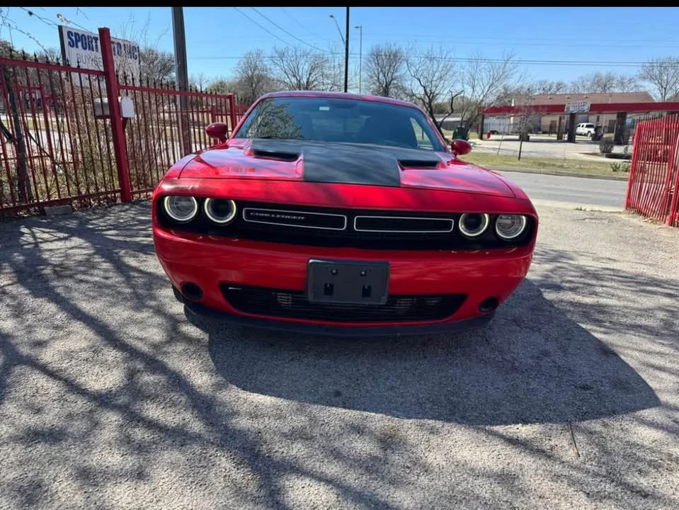 2015 Dodge Challenger 3rd Gen - Image 2 of 13