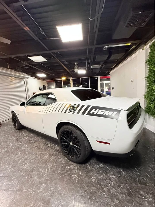 2015 Dodge Challenger 3rd Gen - Image 5 of 15