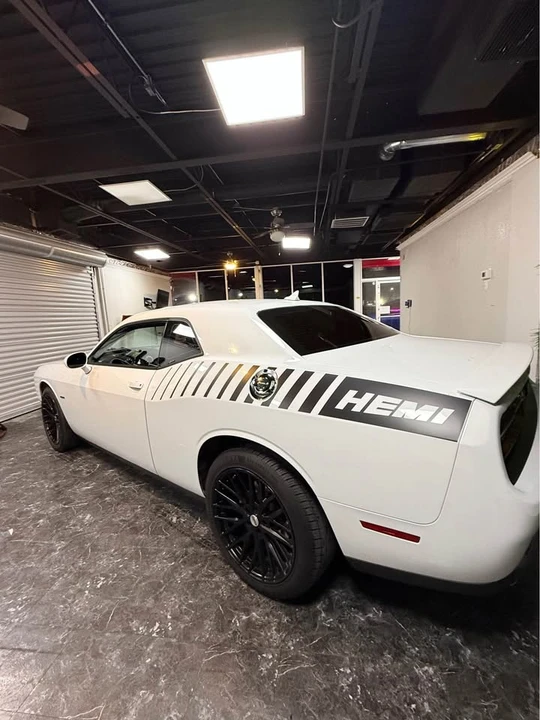 2015 Dodge Challenger 3rd Gen - Image 4 of 15