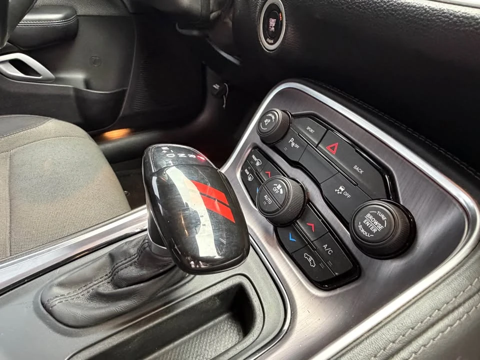 2015 Dodge Challenger 3rd Gen - Image 16 of 20