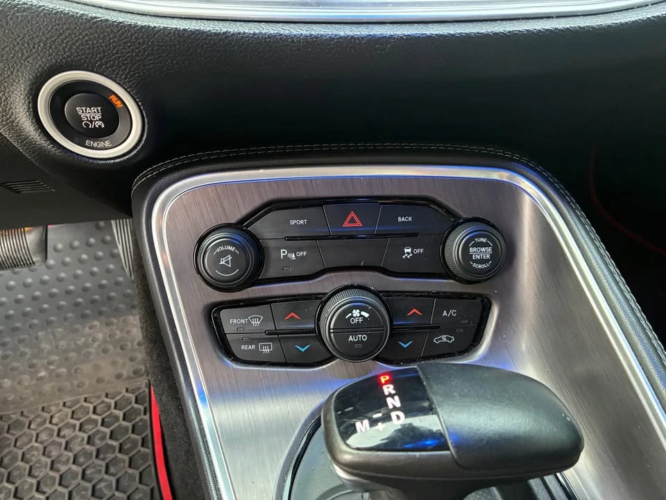 2015 Dodge Challenger 3rd Gen - Image 18 of 19