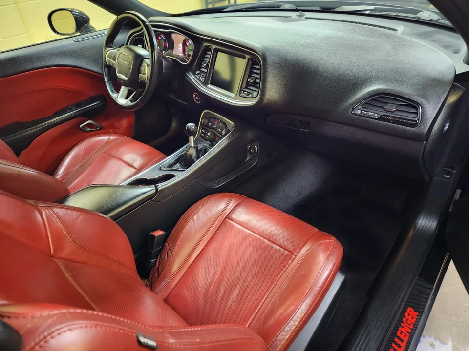 2015 Dodge Challenger 3rd Gen - Image 19 of 21