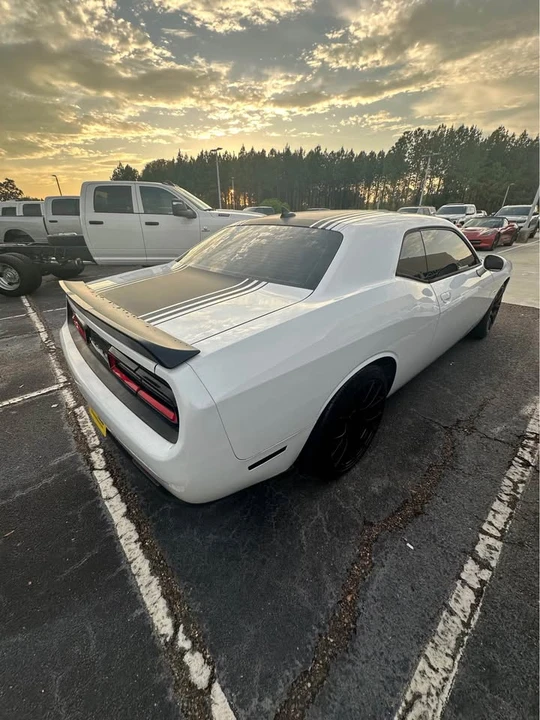 2015 Dodge Challenger 3rd Gen - Image 6 of 8