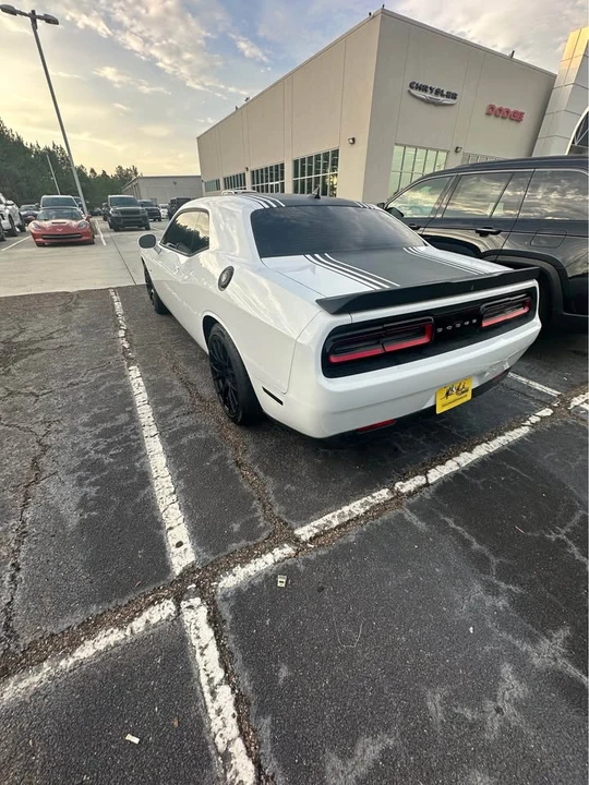 2015 Dodge Challenger 3rd Gen - Image 7 of 8