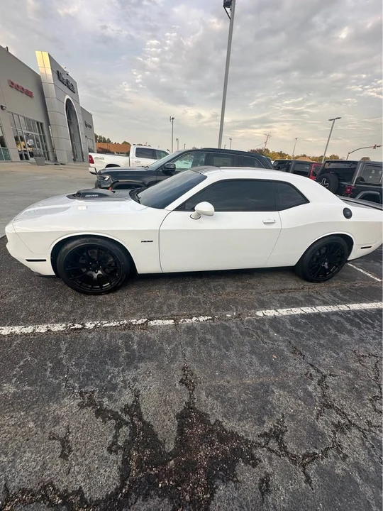 2015 Dodge Challenger 3rd Gen - Image 2 of 8