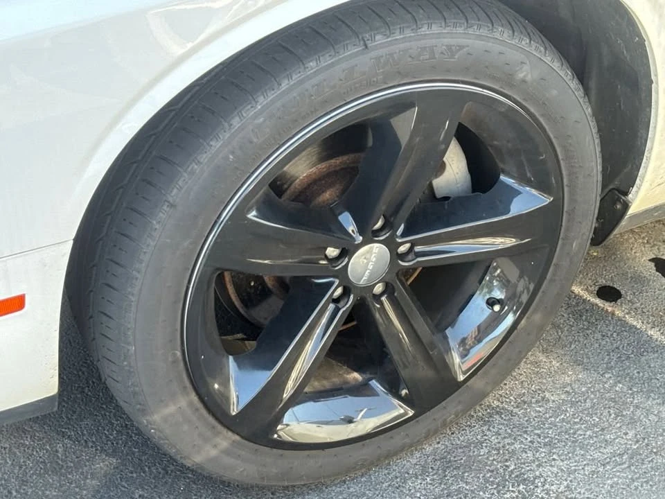 2015 Dodge Challenger 3rd Gen - Image 9 of 12