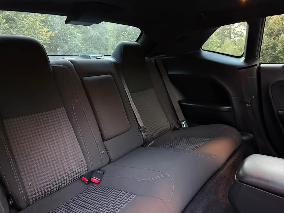 2015 Dodge Challenger 3rd Gen - Image 10 of 16