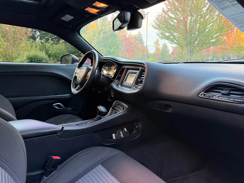 2015 Dodge Challenger 3rd Gen - Image 9 of 16
