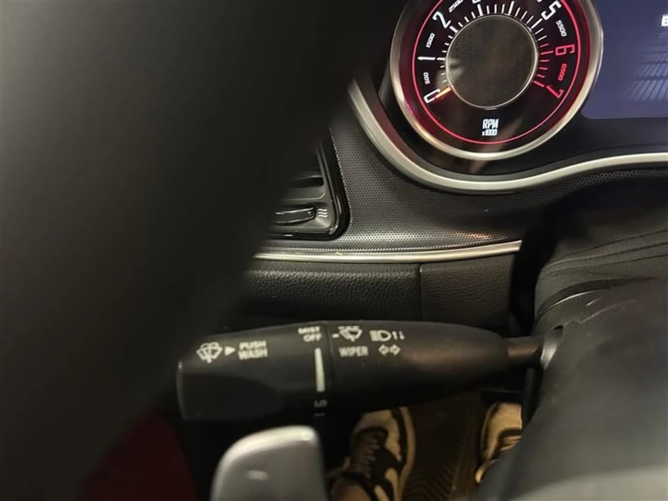 2015 Dodge Challenger 3rd Gen - Image 13 of 20
