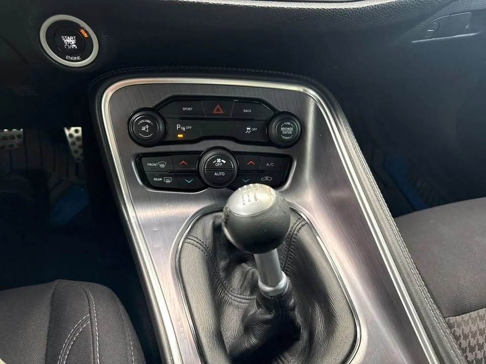 2015 Dodge Challenger 3rd Gen - Image 18 of 19
