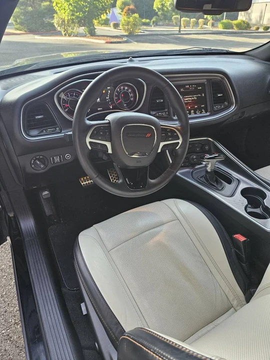 2015 Dodge Challenger 3rd Gen - Image 5 of 12