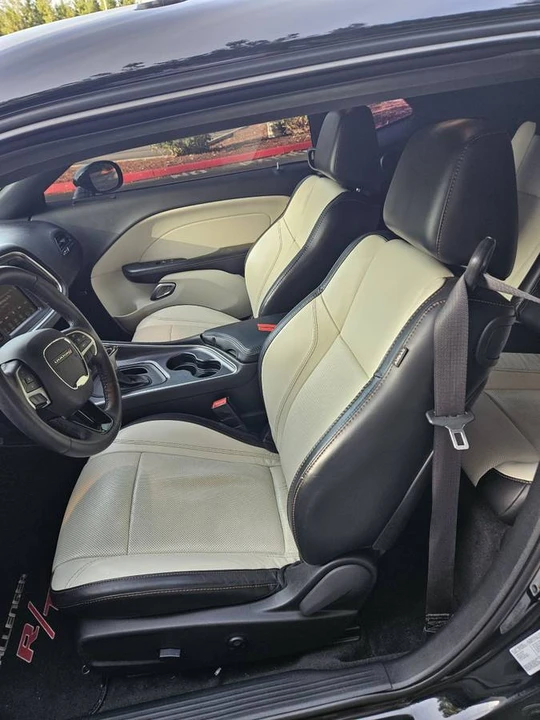 2015 Dodge Challenger 3rd Gen - Image 4 of 12