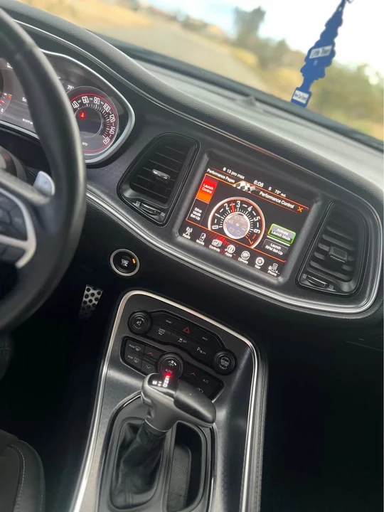 2015 Dodge Challenger 3rd Gen - Image 8 of 13